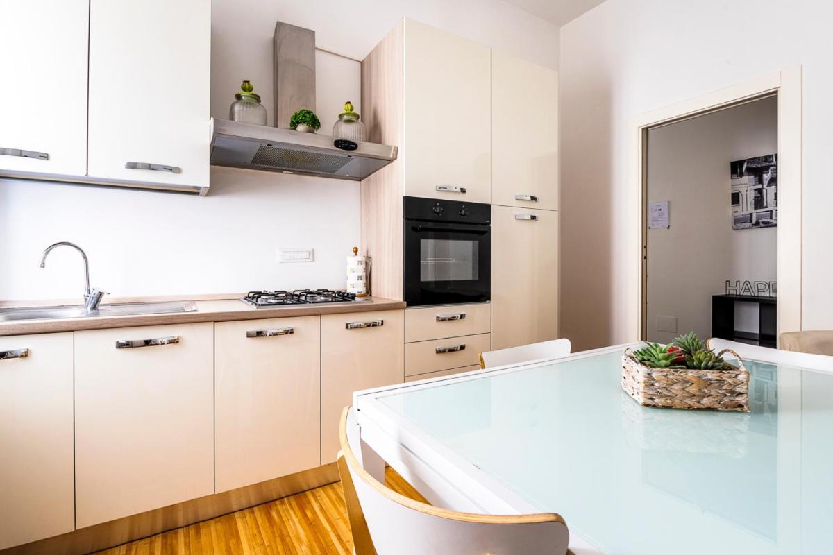 Appartamento Exclusive 3 Bedrooms Near Duomo Milano