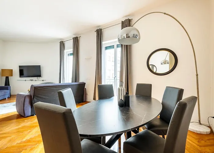 Exclusive 3 Bedrooms Apartment Near Duomo